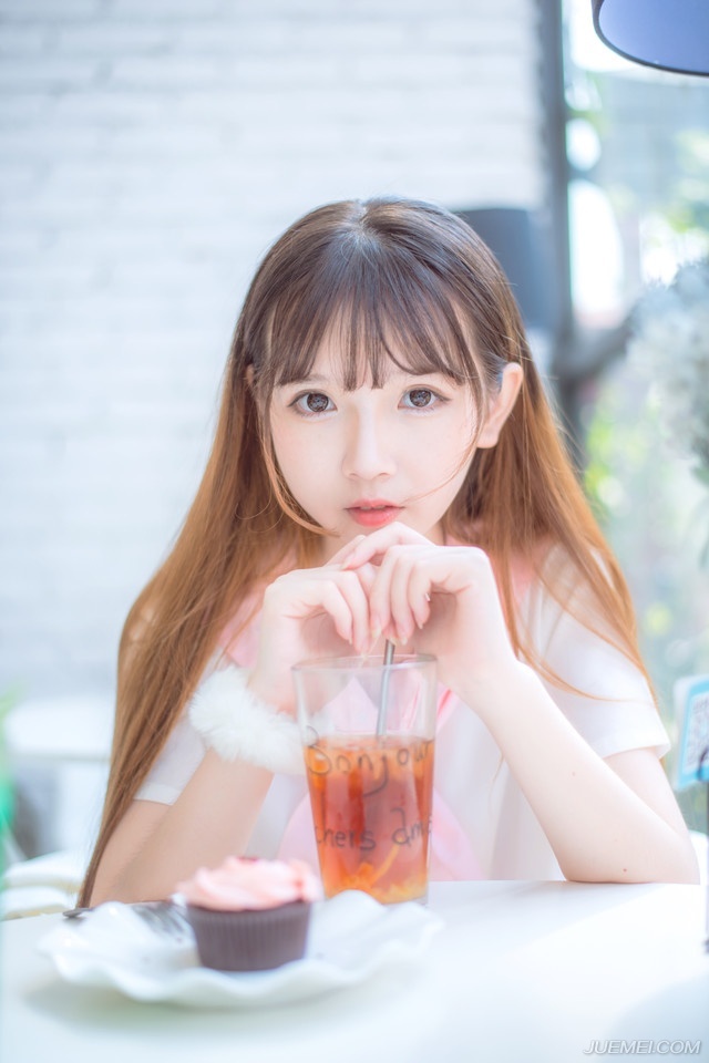 这里面还有一层深意，庞统带走了大半粮草，魏延过来之后，必然会受到阆中大营将士的热情欢迎，无形中，也可以帮魏延树立军威，跟着庞统在一起合作了这么长时间，魏延对于这位搭档的一些想法，还是可以想明白的。